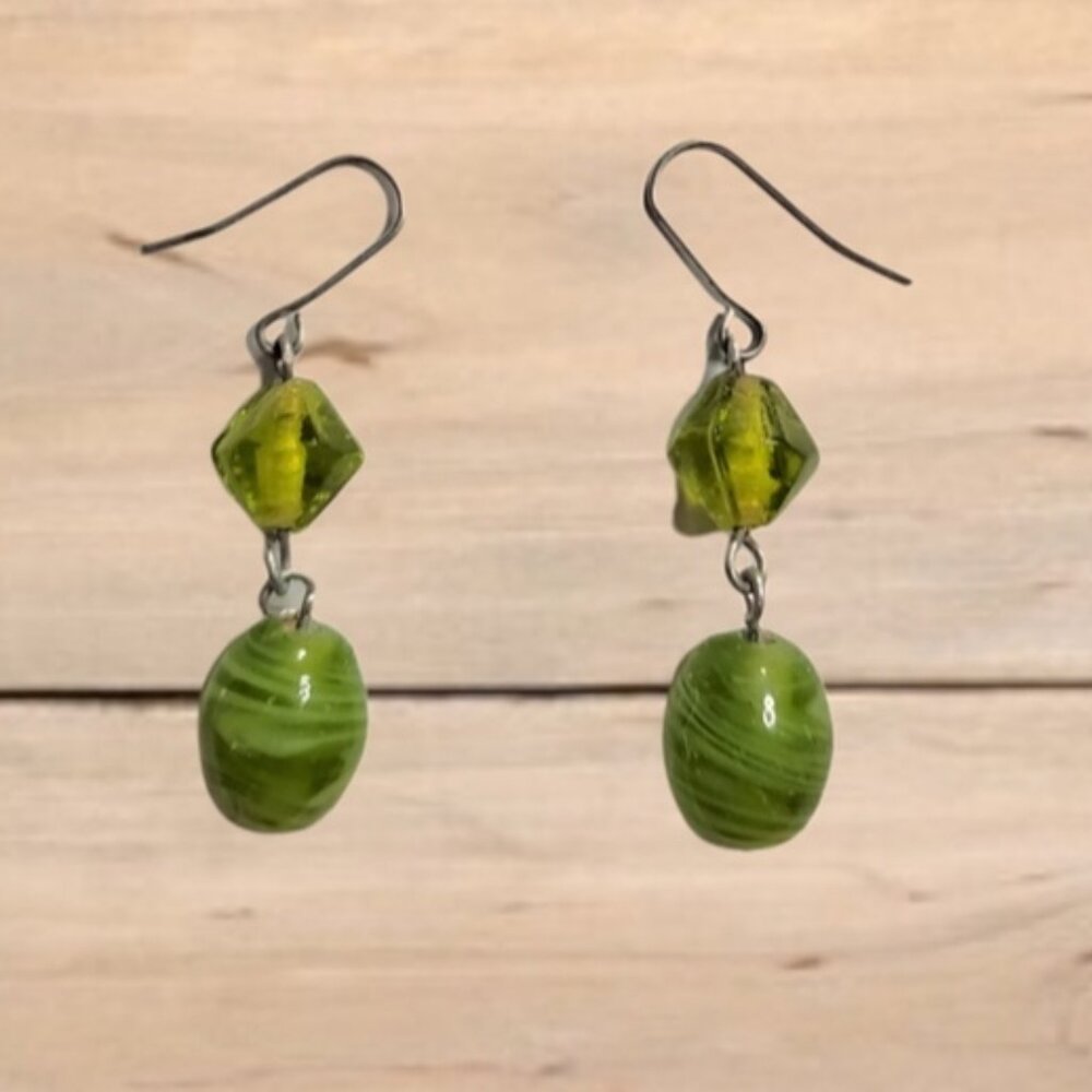 💚Free Bundle Add-On- Green Beaded Earrings- Bundle add-on- bundle add on only